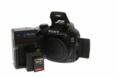 Sony a3000 Mirrorless Digital Camera Body {20.1MP} at KEH Camera