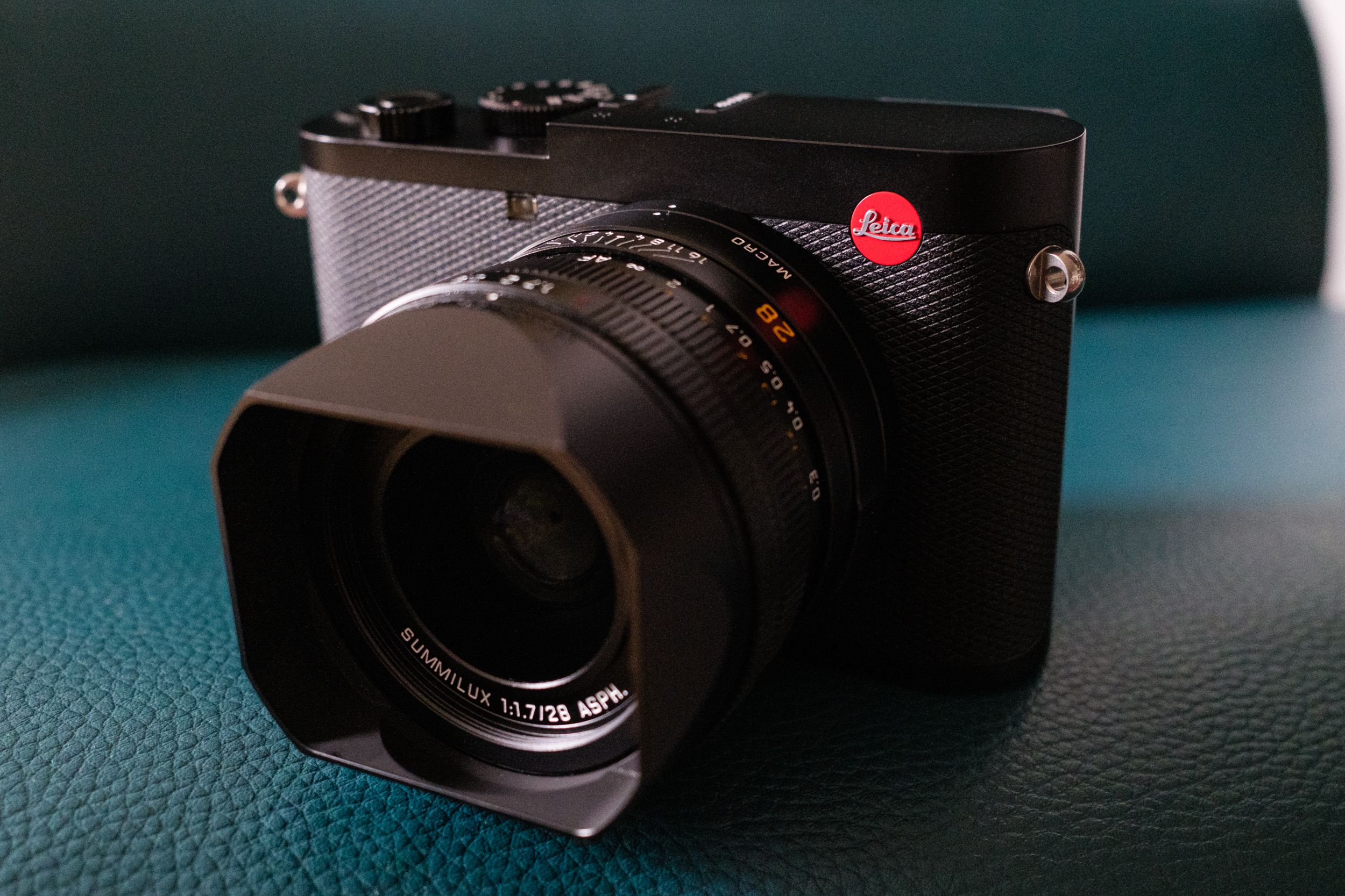Review: Leica Q2, a Luxury Compact Fixed-Lens Camera