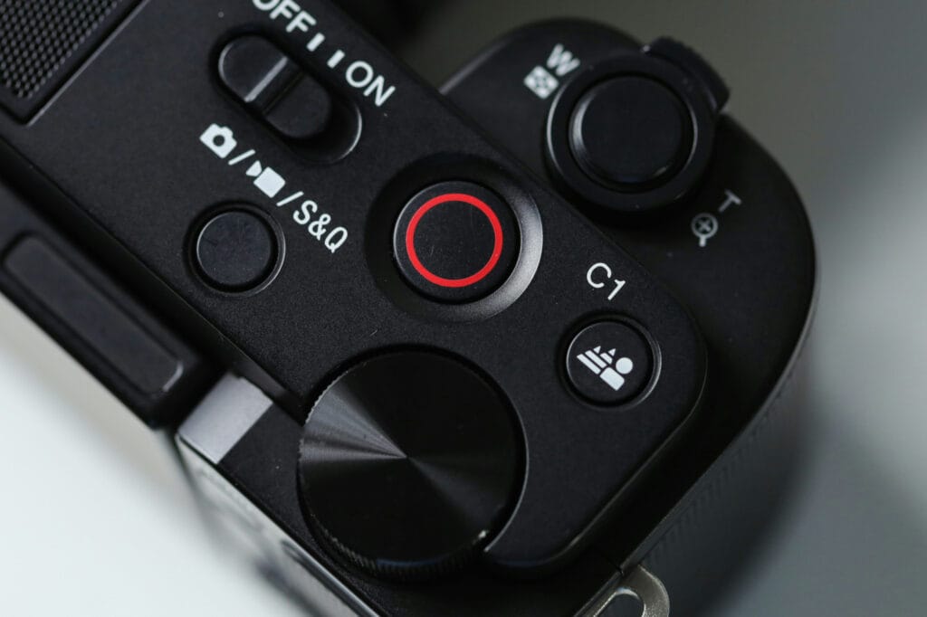 Sony ZV-E10 vs. ZV-1: A Comparison Guide for Creators